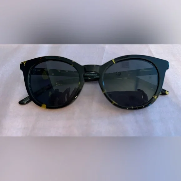 Reality Sustainable Eyewear Black and Gold Framed Sunglasses - Picture 2 of 5